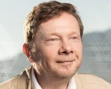 Eckhart Tolle Meditasyonundan Öğrenebileceğin 9 Yaşam Dersi