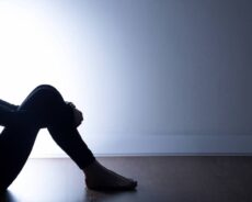 Mutsuzluğu ve Başarısızlığı Çeken 6 Olumsuz Kelime Öbeği